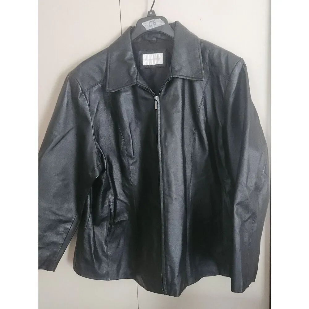 O20 Worthington Classic Black Leather Zip-Front Women's Leather Jacket